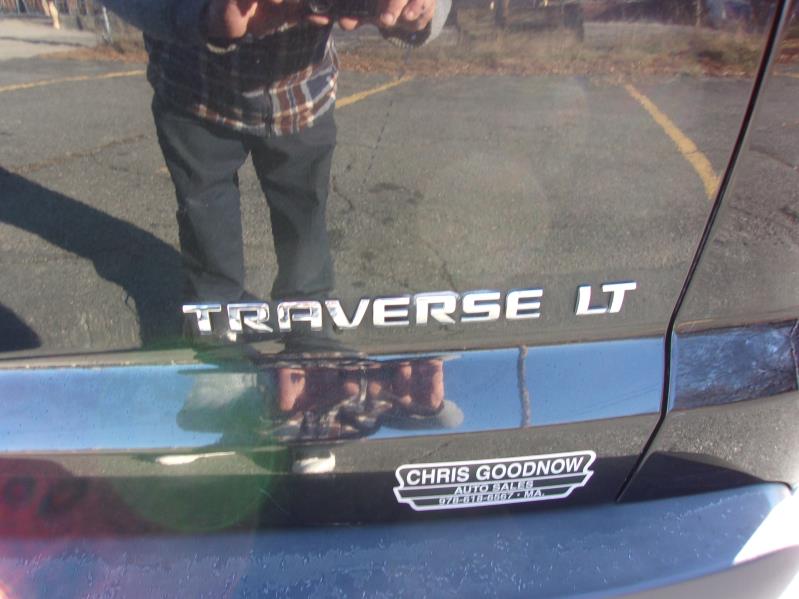 2011 Chevrolet Traverse LT photo 7 of 27 of 1gnkvged7bexample