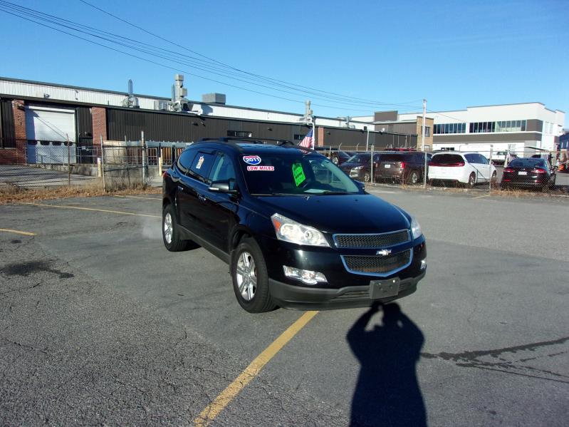 2011 Chevrolet Traverse LT photo 1 of 27 of 1gnkvged7bexample